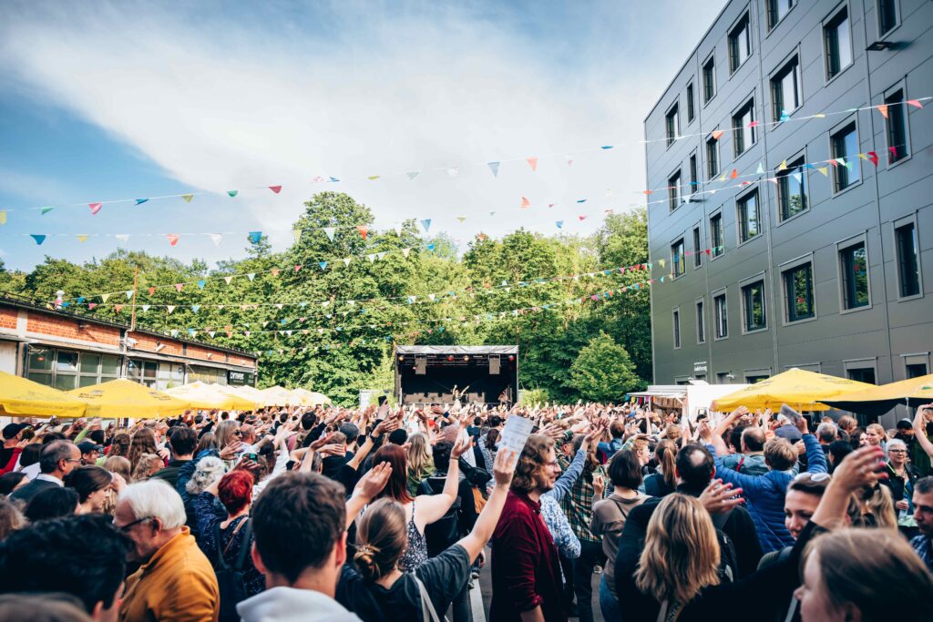 Tanz den Gasteig 🪩 | 40 Jahre Gasteig · Bild 1