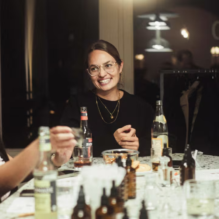 Eigenes Parfüm kreieren in München: Kreativer Duft-Workshop auf Deutsch · Bild 1