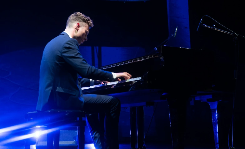 Concert d'Unité: Klavier Rezital mit Henri Louis · Bild 1