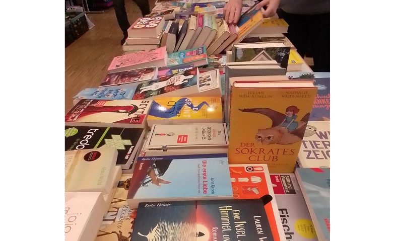 Büchermarkt · Bild 1