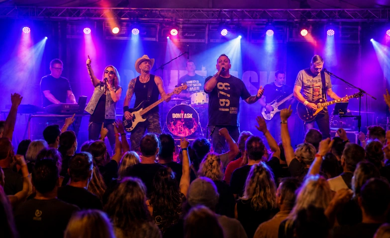 DON’T ASK! – Saisonabschluss-Rockparty im Marina Eventhafen · Bild 1