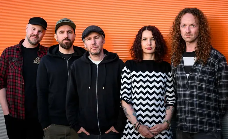The Burning Flags & The Gluesniffers · Bild 1