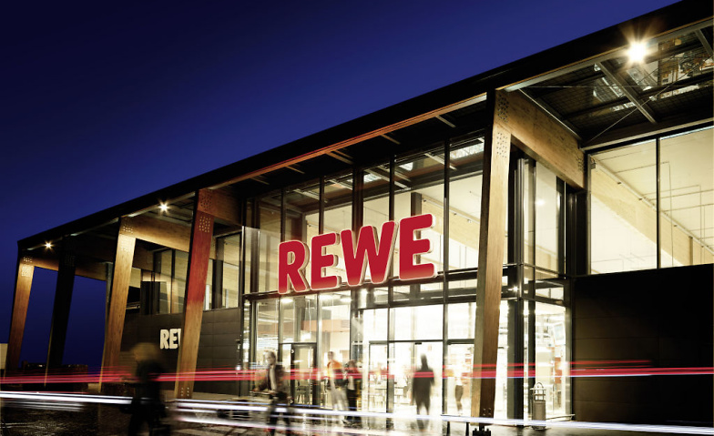 Flohmarkt REWE Parkplatz Bubenreuth Bruckwiesen 2-4 · Bild 1